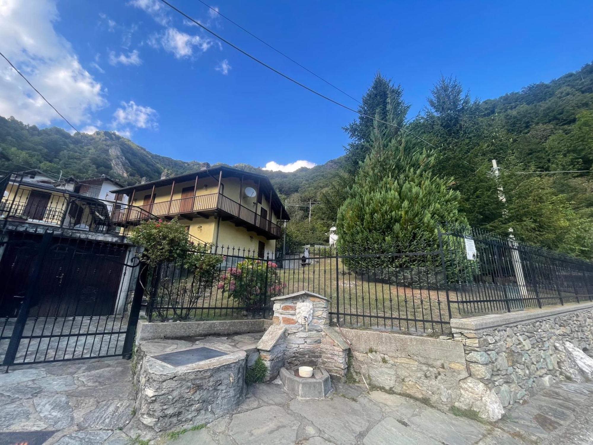 Baita Pressi Gran Paradiso Sparone Exterior photo